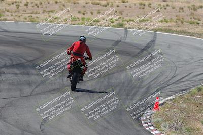 media/Apr-20-2025-AHRMA (Sun) [[393a79c373]]/Race/Group 3/Turn 4b/